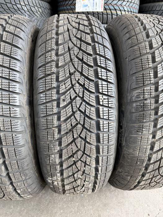 215/65/17 GOODYEAR 4бр