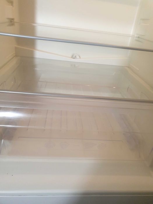 Frigider whirlpooll aproape nou