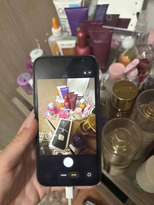 iphone 11  in stare f buna