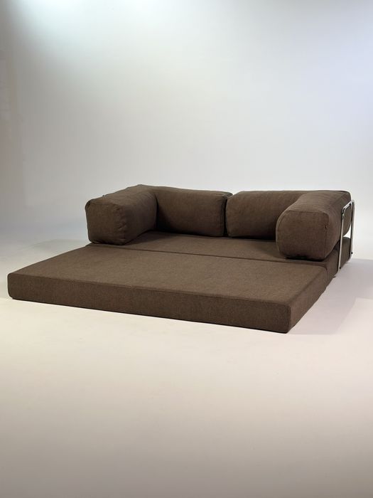 Бескаркасный диван для ежедневного сна