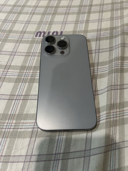 iPhone 15 pro 256gb