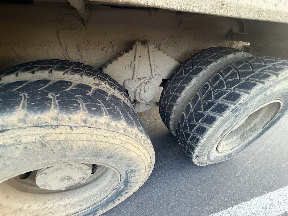 Autobasculanta Iveco Trakker