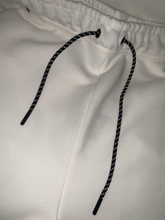 Pantaloni Nike Tech Promotie