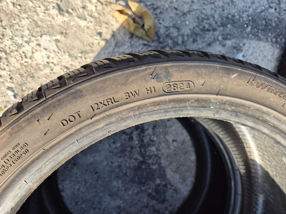 2 Anvelope de IARNA - 225/40/18 92V - HANKOOK Winter - CA NOI - DOT 2024 !