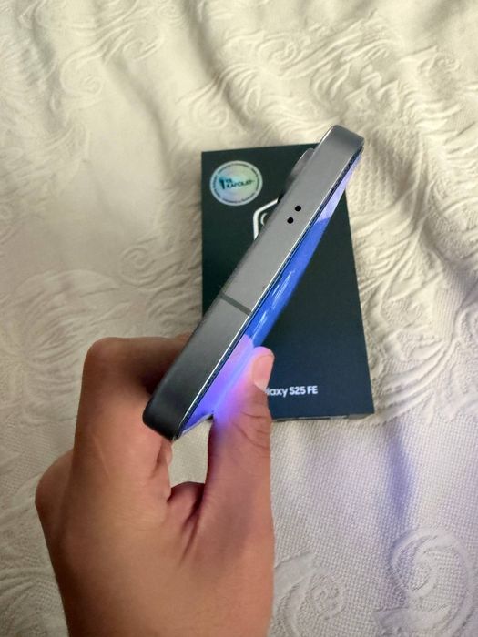 Samsung Galaxy S25 FE