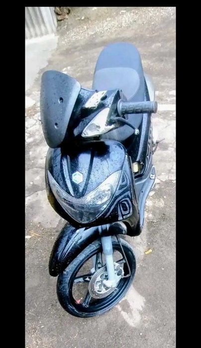 Vand scuter piaggio 80cc 2t