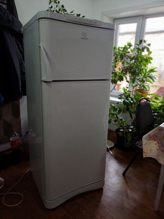 Продам холодильник.