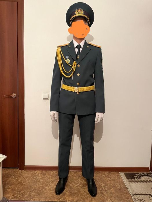 Парадны форма сатылады