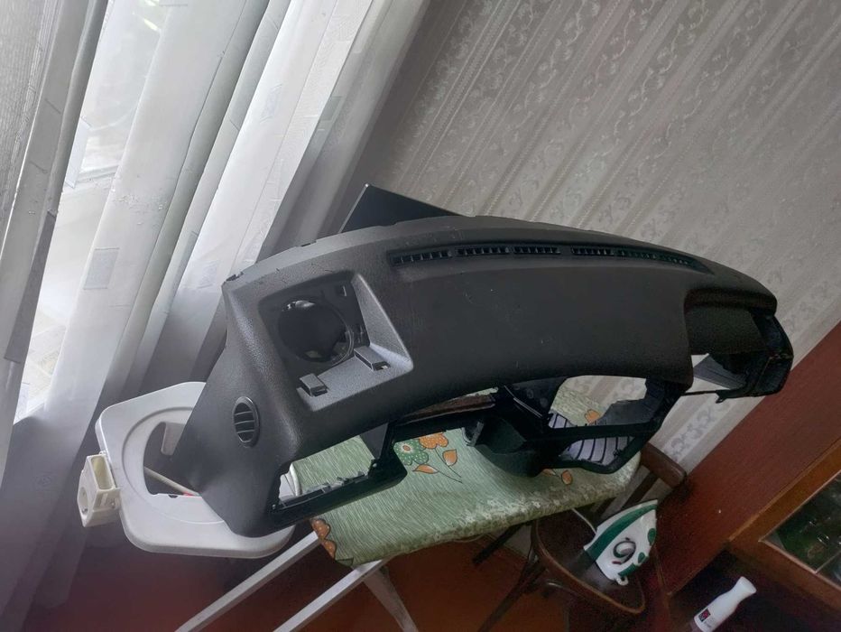 Торпеда и пластик салона на Гольф 3
