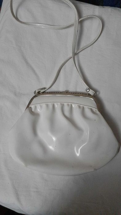 Дамска чанта, бяла