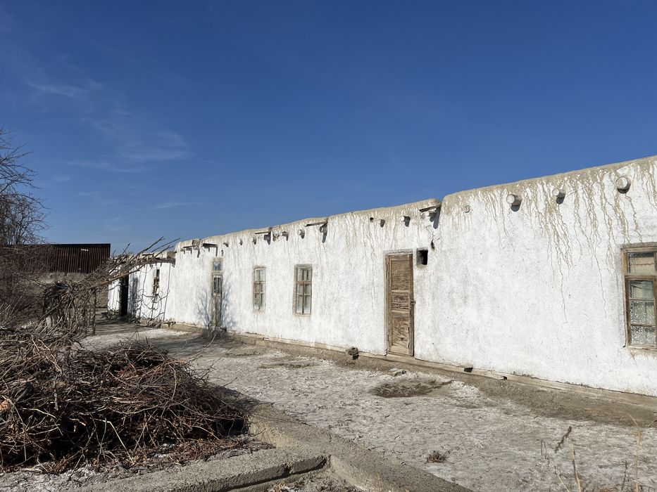 Ромитан тумани янги ХБК ёнида участка сотилади