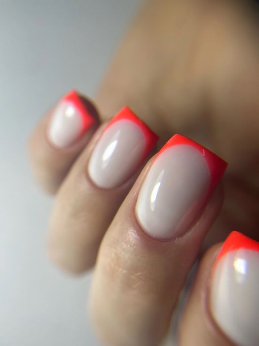 Маникюр и педикюр