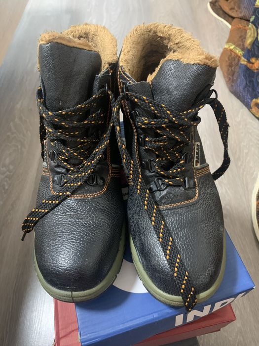 Зимние спецботинки
