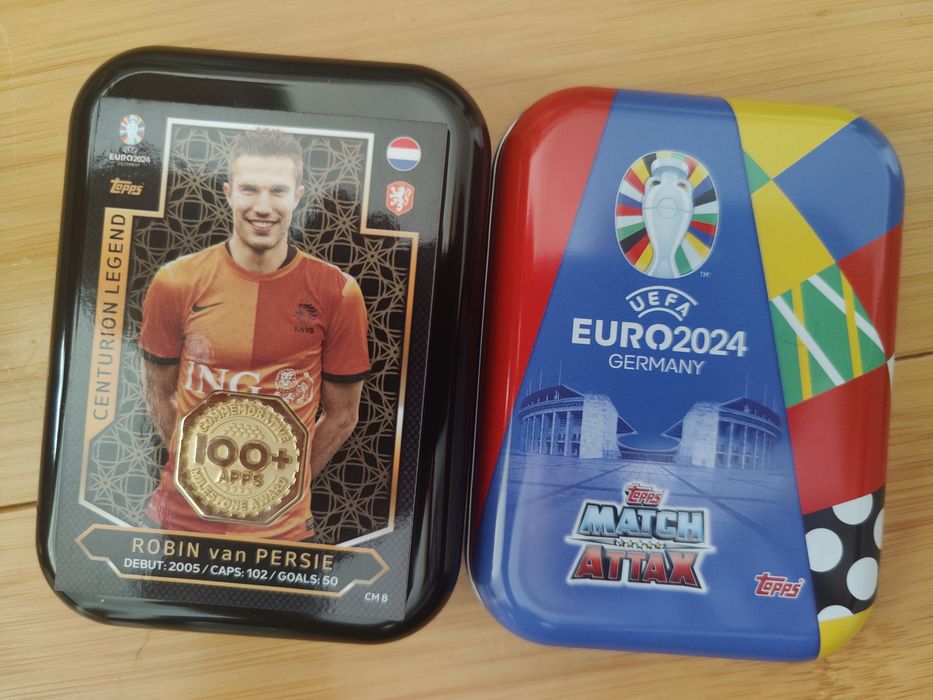 Vând cartonaș match attax euro 2024 Robin van Persie