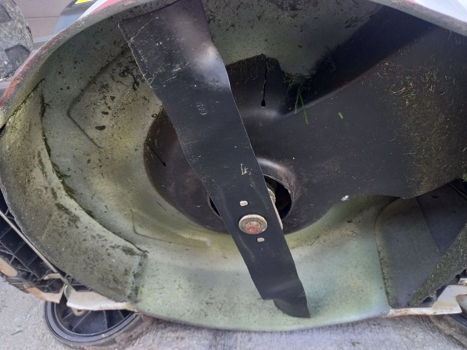 Masina de tuns iarba motor Honda
