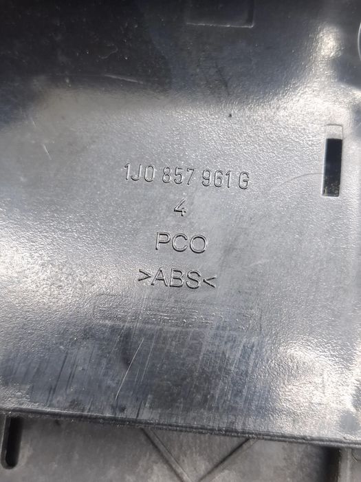 Scrumiera fata 1J0 857 961 G Volkswagen VW Golf 2002 1.6 MT (105 hp)