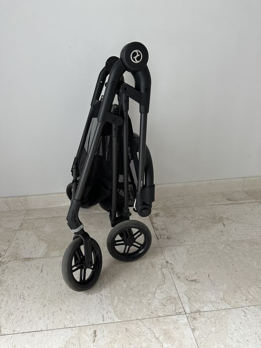Cybex Melio Carbon количка за бебе