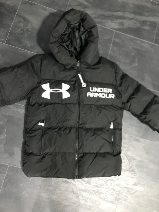 Уникално яке с качулка Under Armour