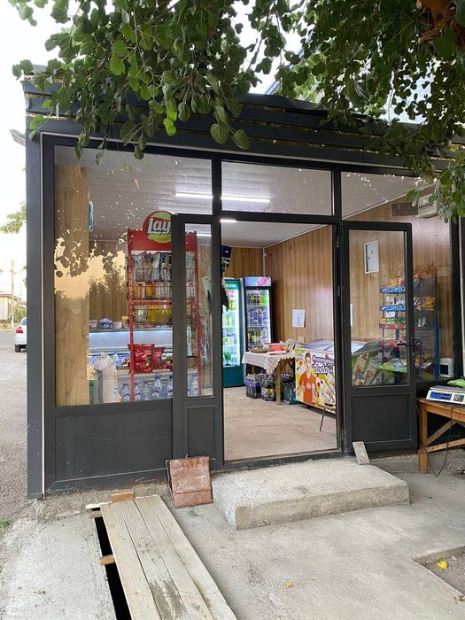 Магазин бутка сотилади