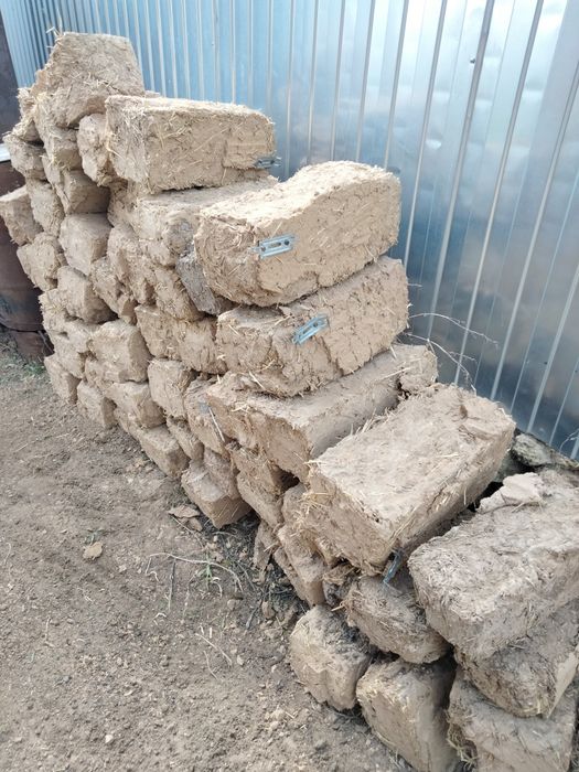 Продам саман б/у