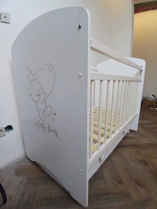 Продам детскую кроватку б/у