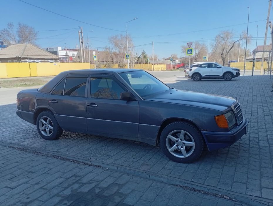 Мерс 124 2.6, продам