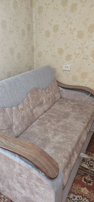 Divan yaxshi holatda 3 xil pozitsiyada buladi