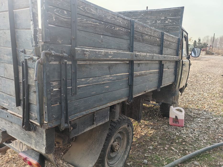 Продам машину УАЗ