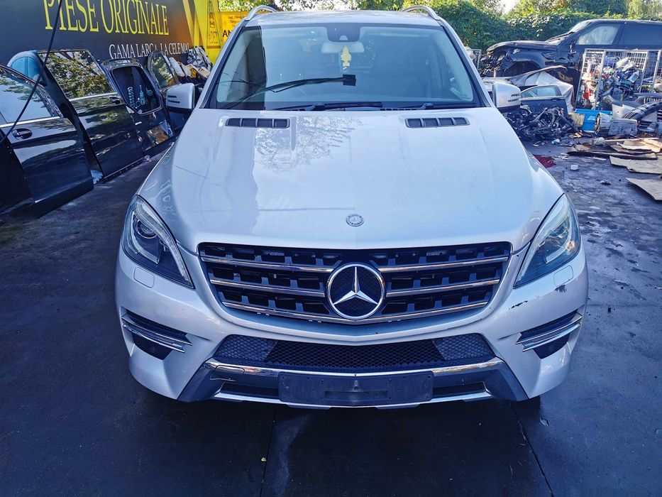 Dezmembrez mercedes ML w166 ml 320 D euro 6 AMG/bara fata ml/far ils/