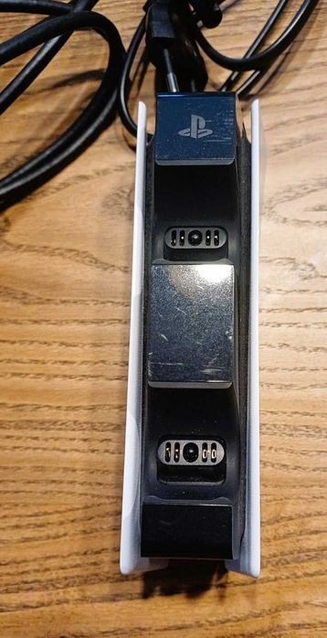 PlayStation 5 Digital Edition + 2 джойстика + зарядна станция