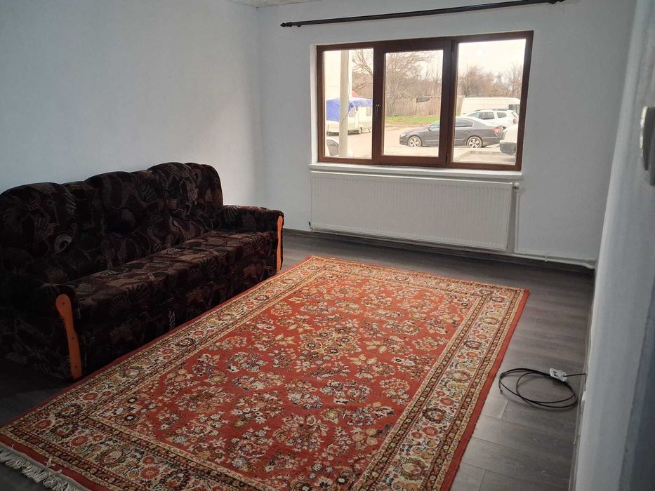 Vanzare apartament 3 camere, decomandat, parter, 65mp