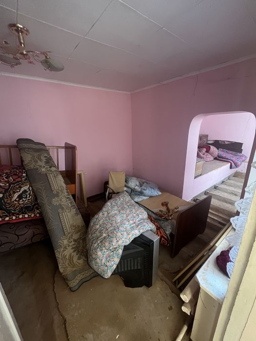 Uy va hovli sotiliadi 3 honali