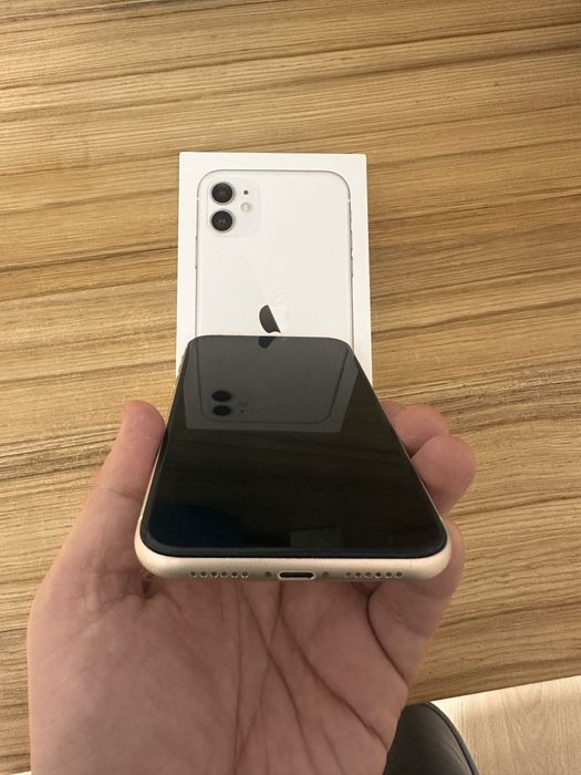 Продам Iphone 11