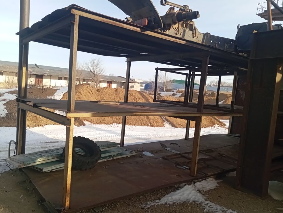 Продам стеллажи металлические разные