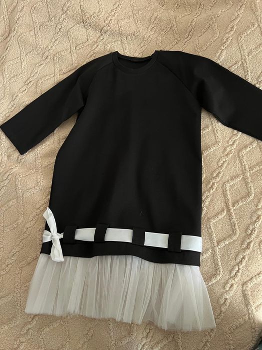 Продам вечернии платья.