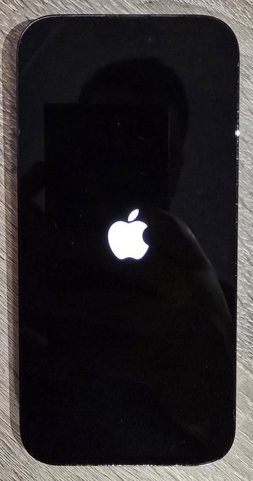 Iphone 14 pro 82% baterie