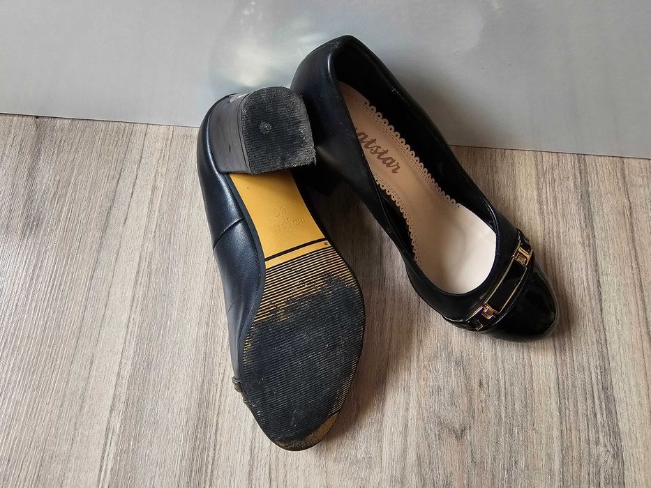 Обувки с дебел ток