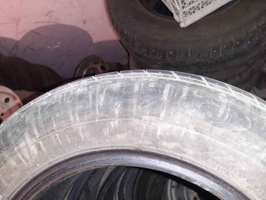 Продам 3 шины на R14