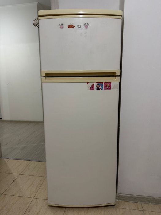 Шкаф, холодилник, кухонный продоеться