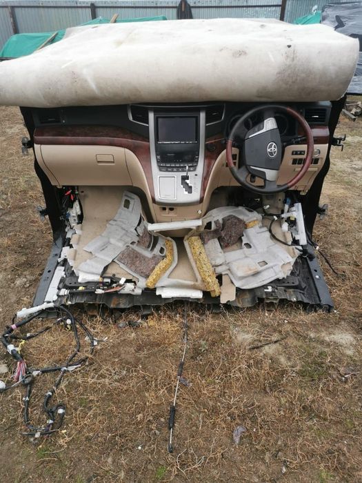 Toyota alphard 2010г запчасти