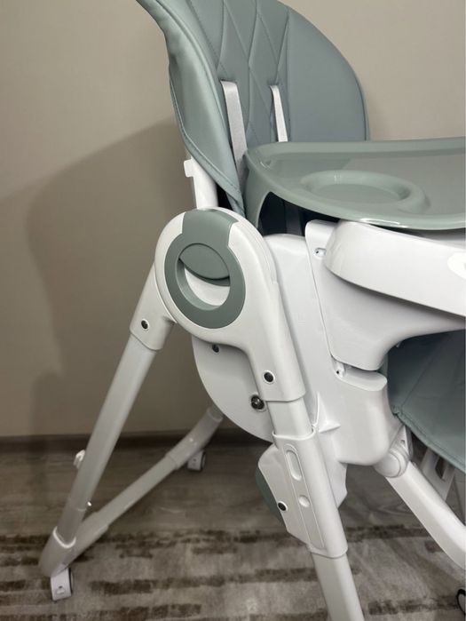 Детский стульчик для кормления