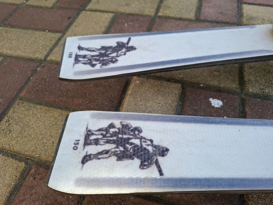 Schiuri cu legături 150 cm