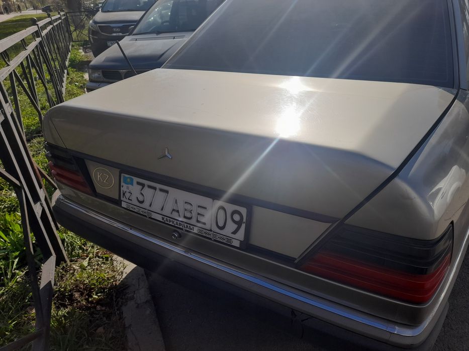 Мерседес бенц 124