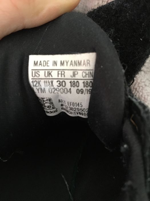 Маратонки Adidas 30 номер + подарък пантофи