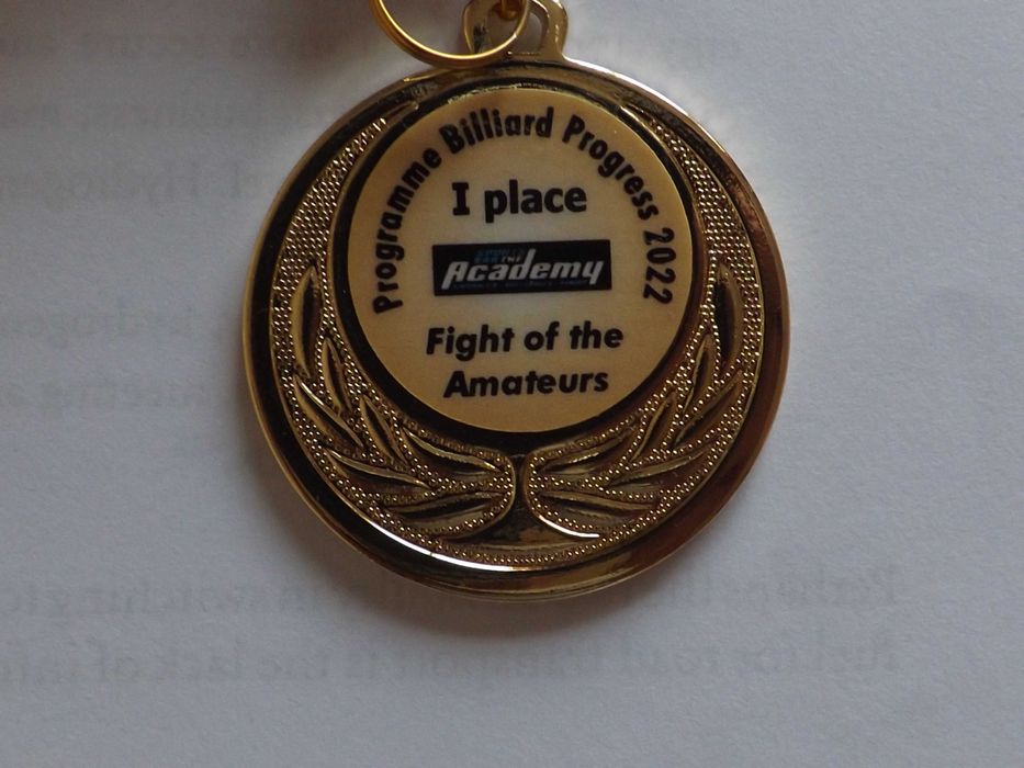 Възпоменателни медали.  
Продават се и поотделно