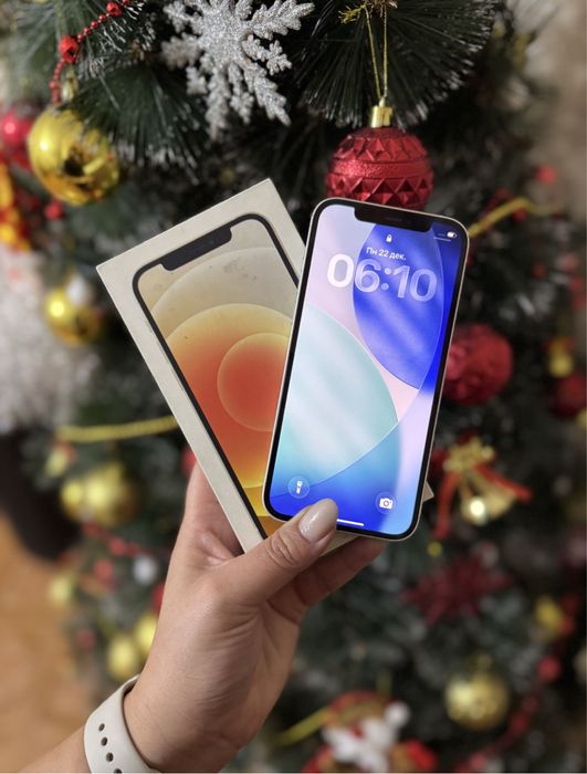 Продам Айфон 12 128 гб