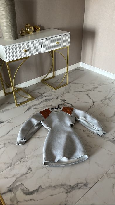 Женская одежда платья