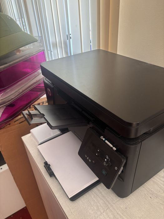 приниер HP LaserJet Pro MFP M125a