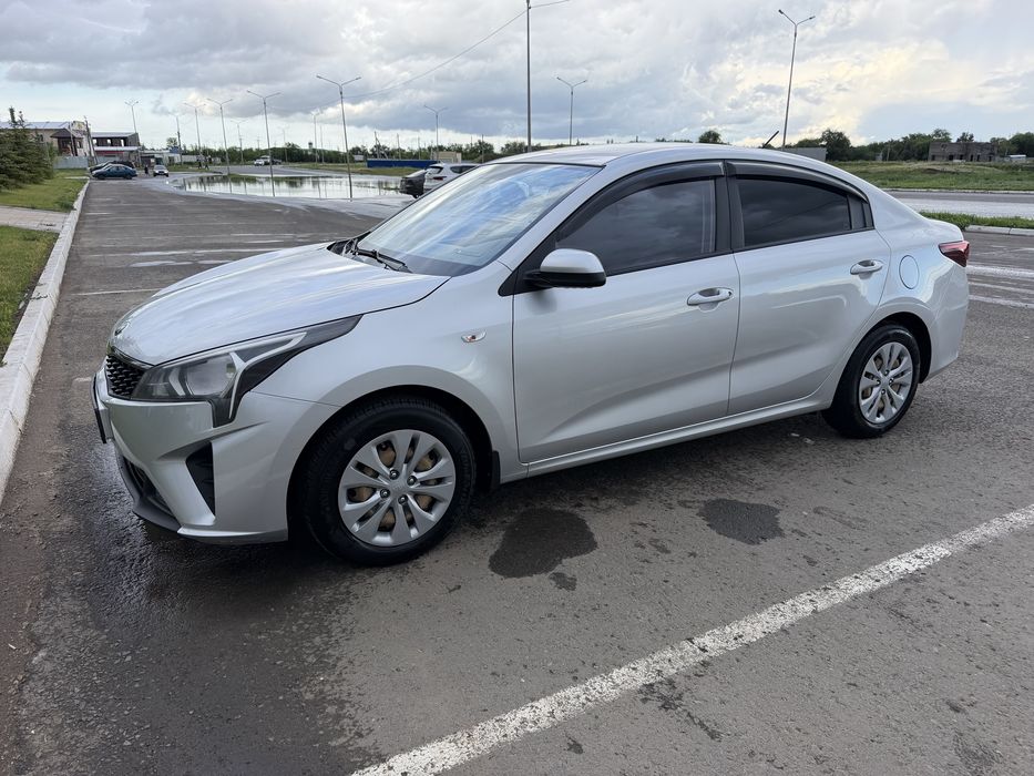 Продам Kia Rio 2021г