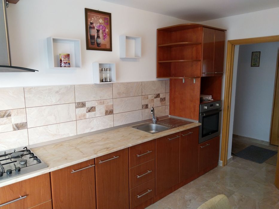 2 camere la curte